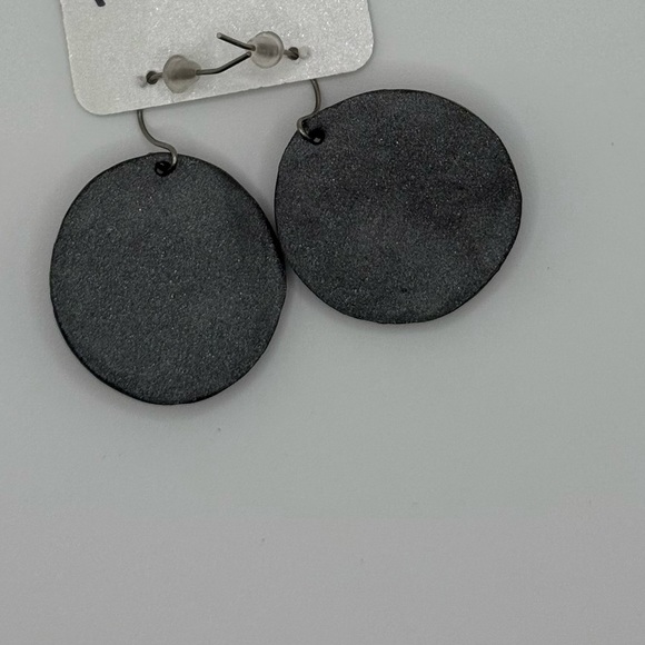 Handmade Clay Floral Earrings New 
Very pretty - Picture 3 of 3